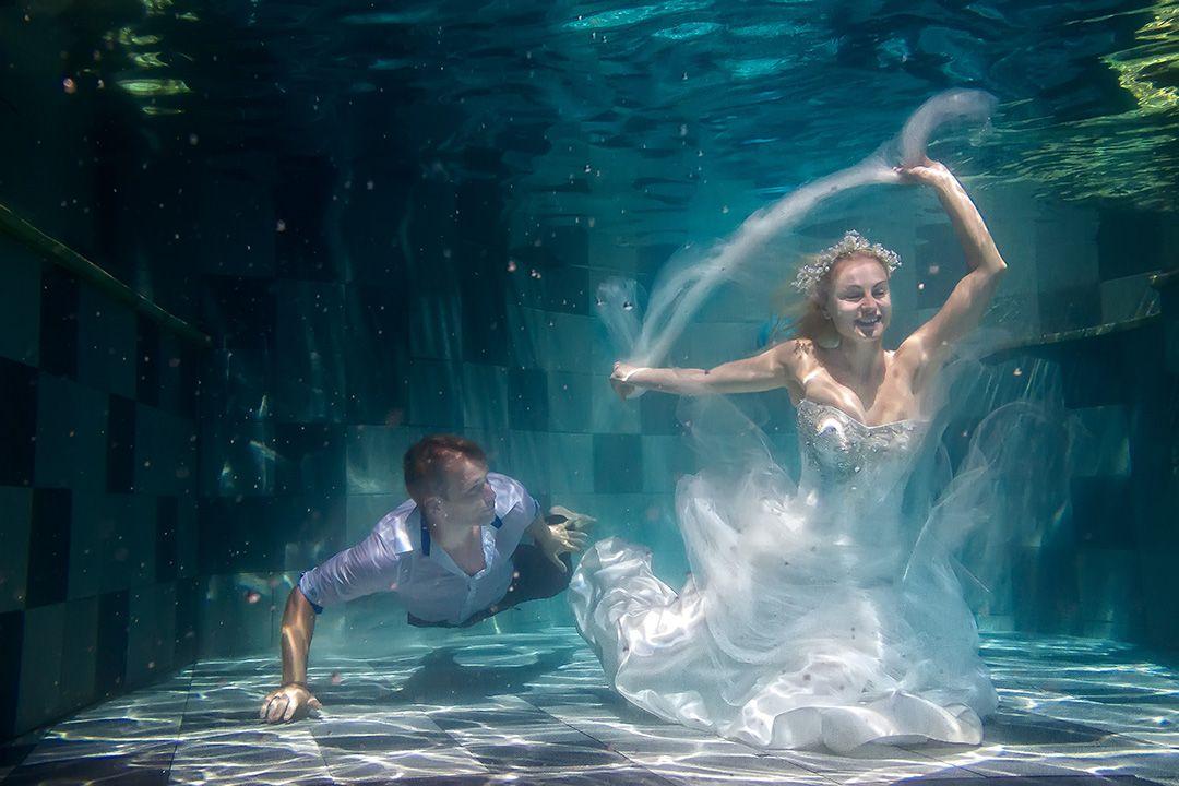 Crazy Underwater Pre Wedding Shoot Photos That Ll Leave You