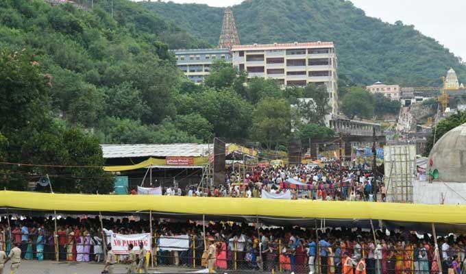 Dasara Navratri 2017: Saraswathi Devi Avataram in Kanakadurga Temple