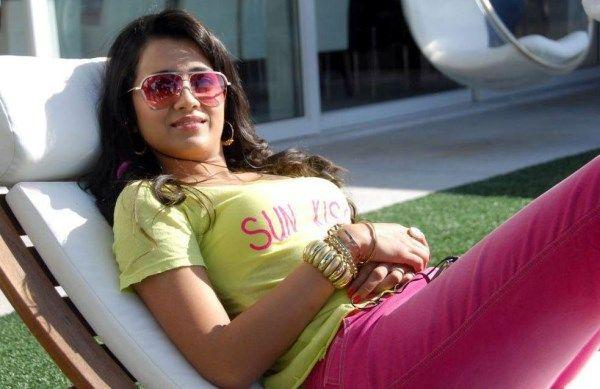 Drunk Actress Trisha Caught redhanded dancing on Streets Unseen Photos