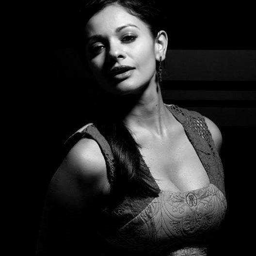 Hot And Unseen Photos of Actress Pooja Kumar