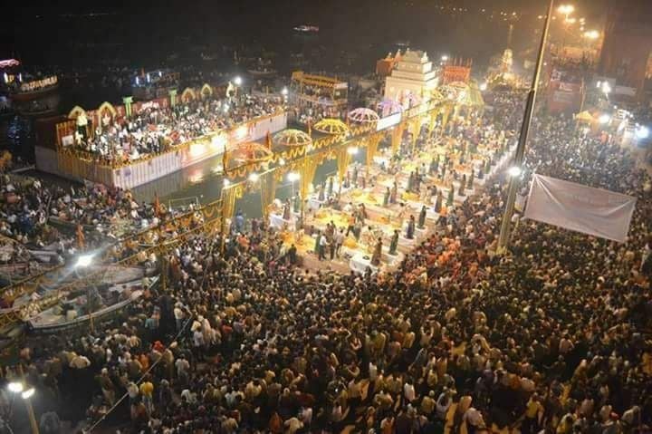 Kartik Poornima Celebs at Kashi Vishwanath Temple Photos