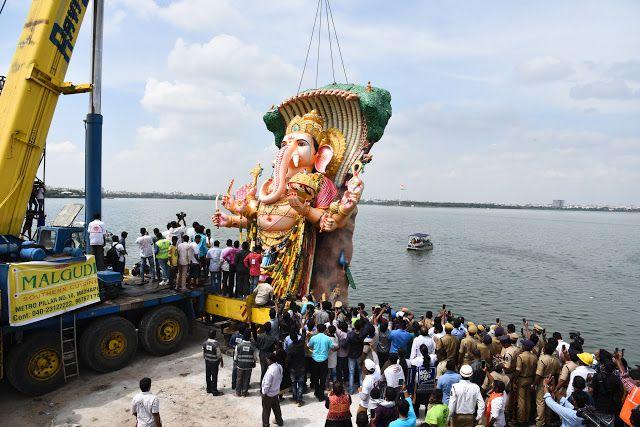 Khairatabad Ganesh Nimajjanam at Tankbund 2017 Photos