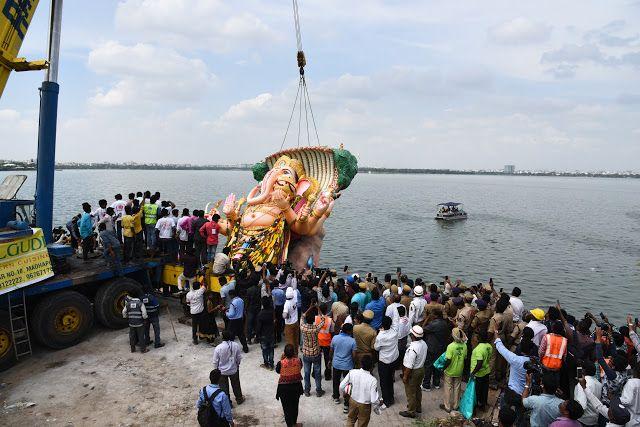 Khairatabad Ganesh Nimajjanam at Tankbund 2017 Photos