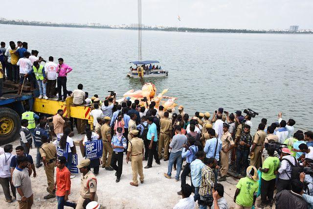 Khairatabad Ganesh Nimajjanam at Tankbund 2017 Photos