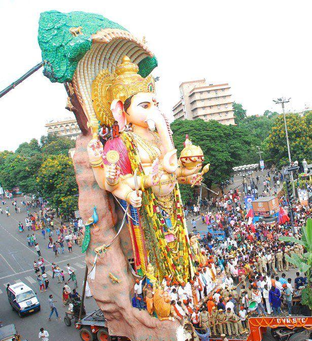 Khairatabad Ganesh Nimajjanam at Tankbund 2017 Photos