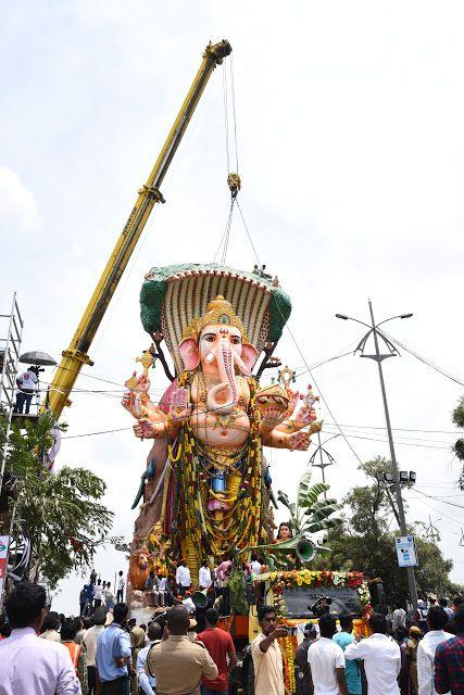 Khairatabad Ganesh Nimajjanam at Tankbund 2017 Photos