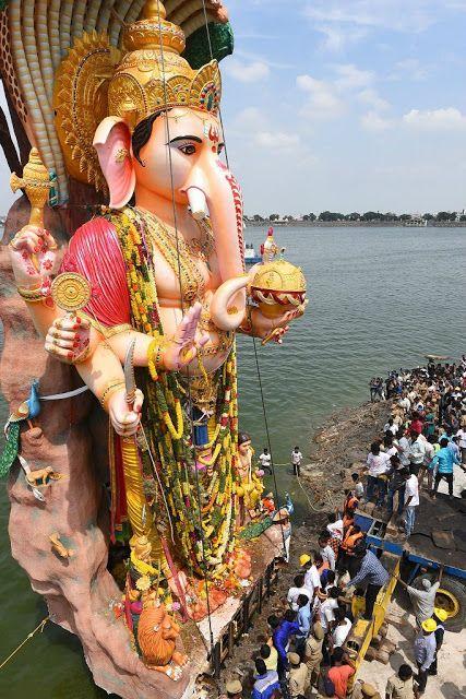 Khairatabad Ganesh Nimajjanam at Tankbund 2017 Photos