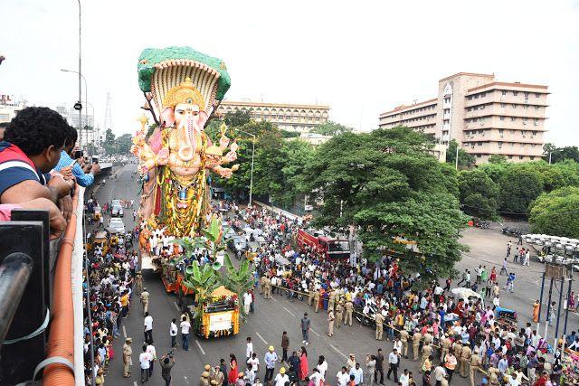 Khairatabad Ganesh Nimajjanam at Tankbund 2017 Photos