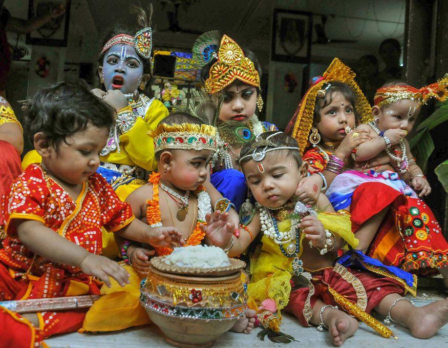 Krishna Janmashtami 2018: Lord Krishna's Birth Celebrations Across India