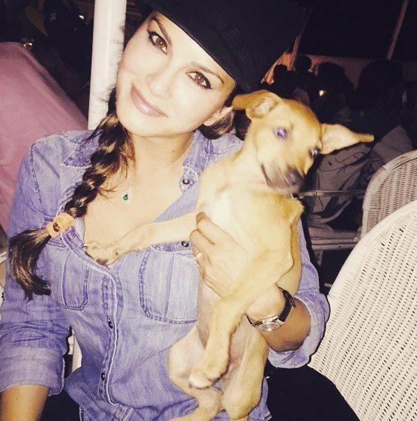 ACTRESS SUNNY LEONE’S RARE & UNSEEN PICTURES