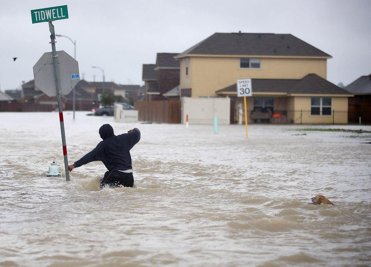 Latest Unseen Photos of Harvey's Disastrous Flooding