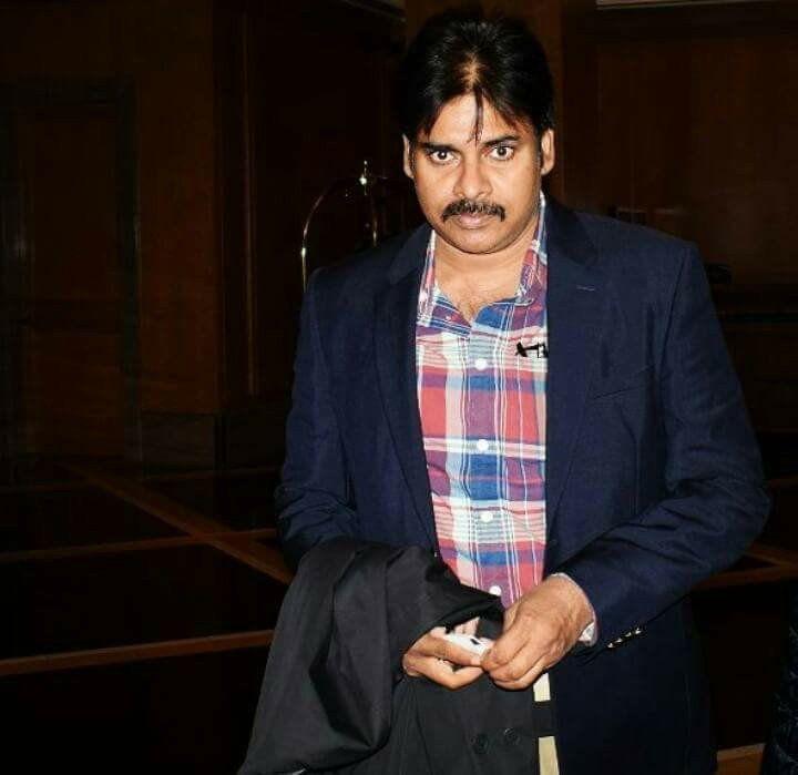 Pawan Kalyan With His Wife Anna Lezhneva At Boston Airport Photos