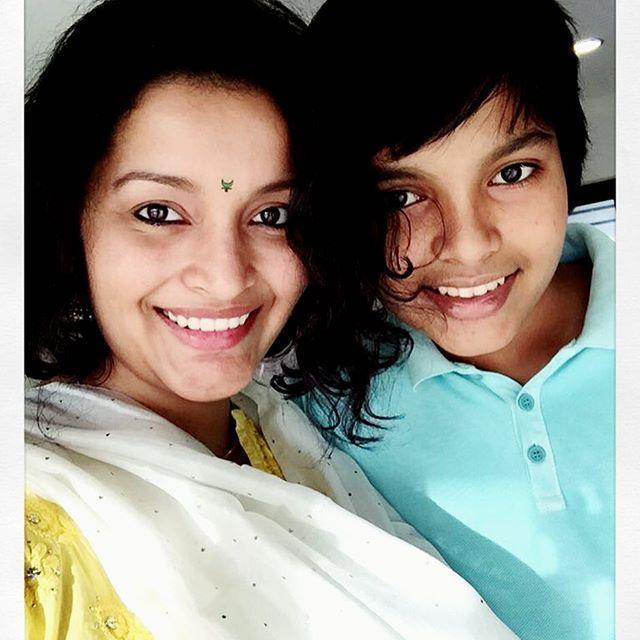 Pawan Kalyan's ex-wife Renu Desai Never Seen Photos Collection!