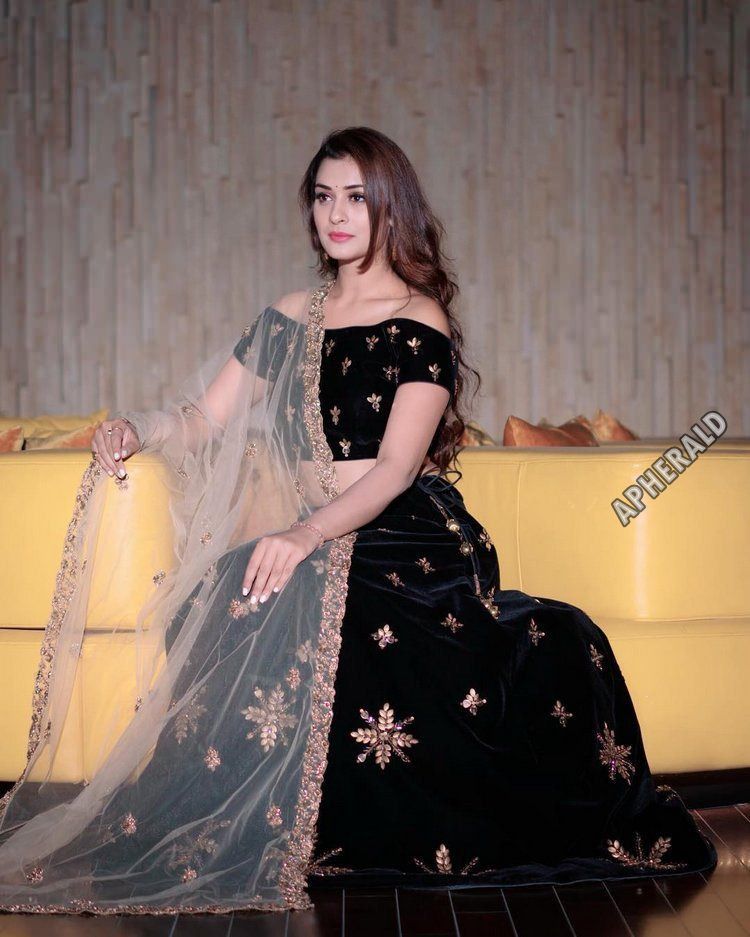 Payal Rajput Pics Hd 