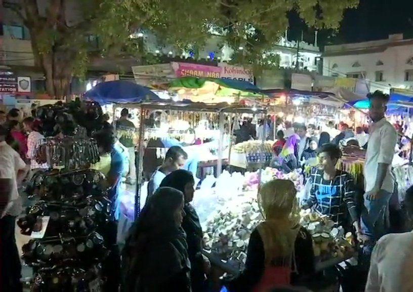 People throng Night Bazar at Charminar in the month of Ramzan