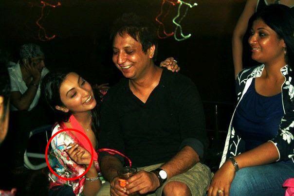 Photos: Indian Girls Smoking & Drinking Alcohol in Real LIFE