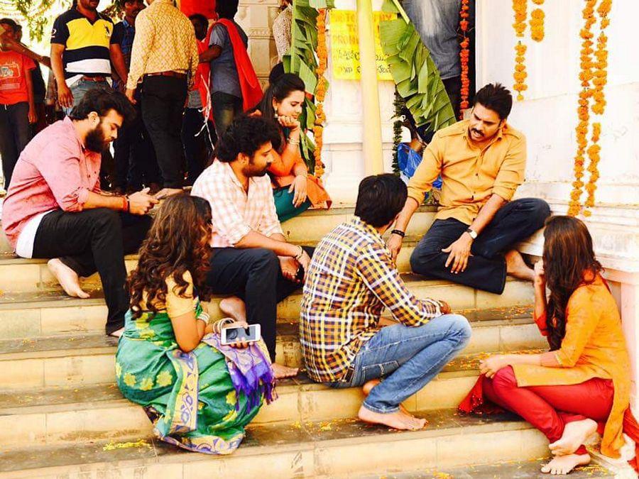 Photos: Katamarayudu Movie Shooting Latest Stills