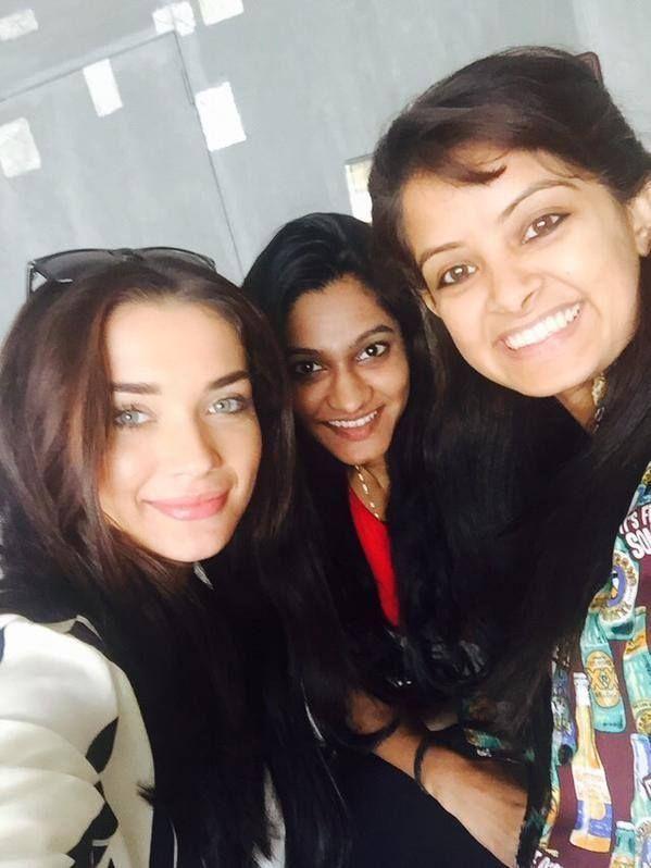 RARE & UNSEEN Photos of Amy Jackson