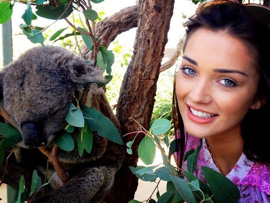 RARE & UNSEEN Photos of Amy Jackson