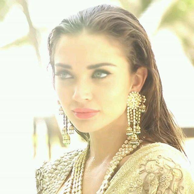 RARE & UNSEEN Photos of Amy Jackson