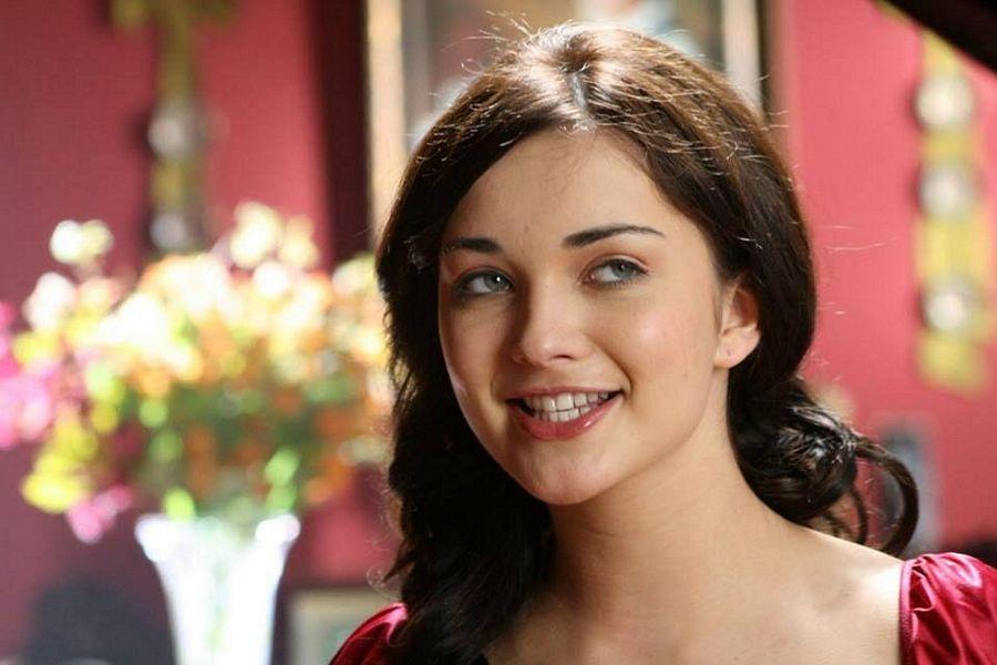 RARE & UNSEEN Photos of Amy Jackson