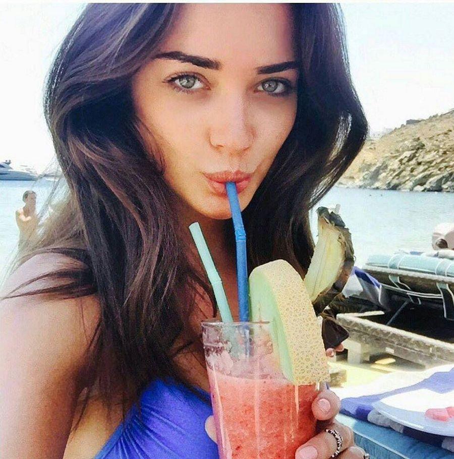 RARE & UNSEEN Photos of Amy Jackson