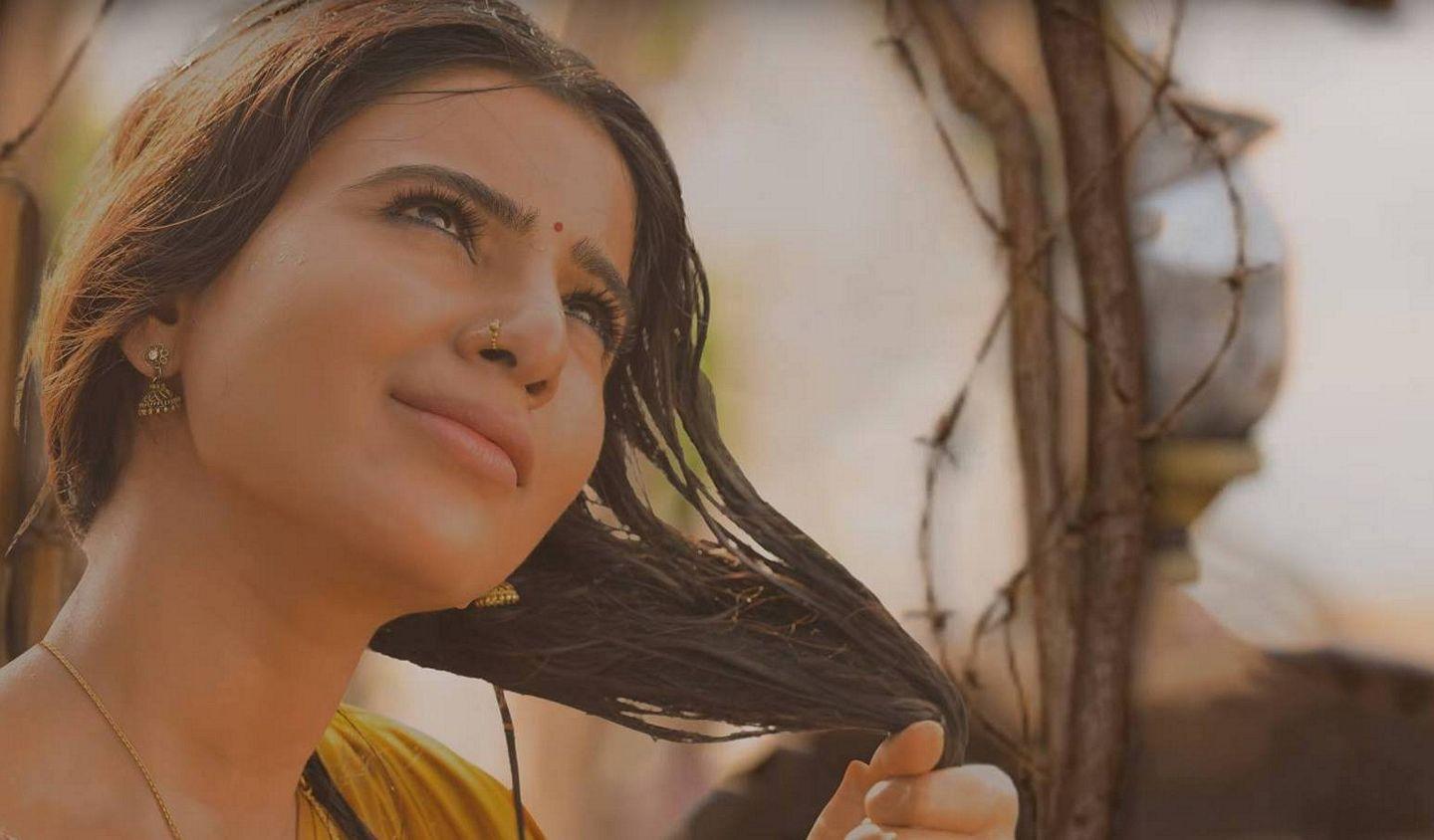 Ram Charan, Samantha & Pooja Hegde's working stills in a song from Rangasthalam