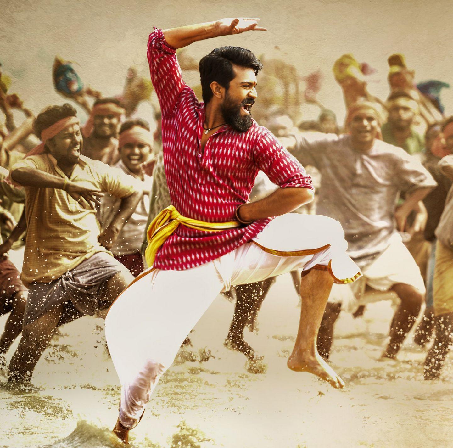 Ram Charan, Samantha & Pooja Hegde's working stills in a song from Rangasthalam