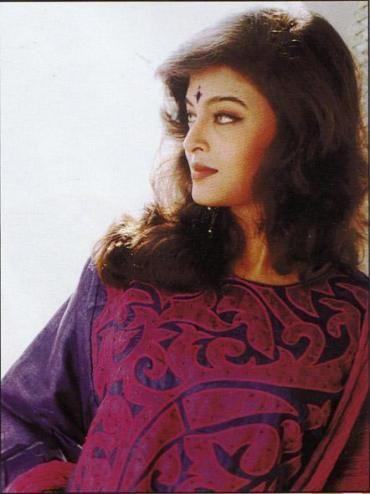 Rare & Unseen Pictures Of Aishwarya Rai You May Have Never Seen