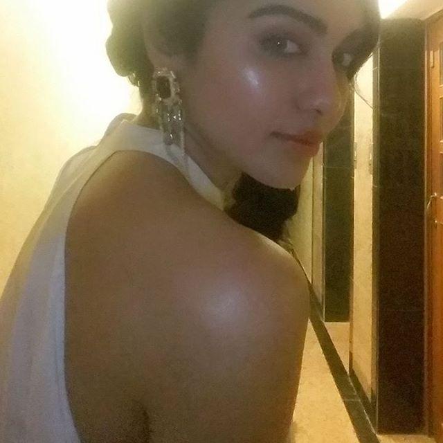 Rare And Unseen Photos Of Beautiful Actress Adah Sharma