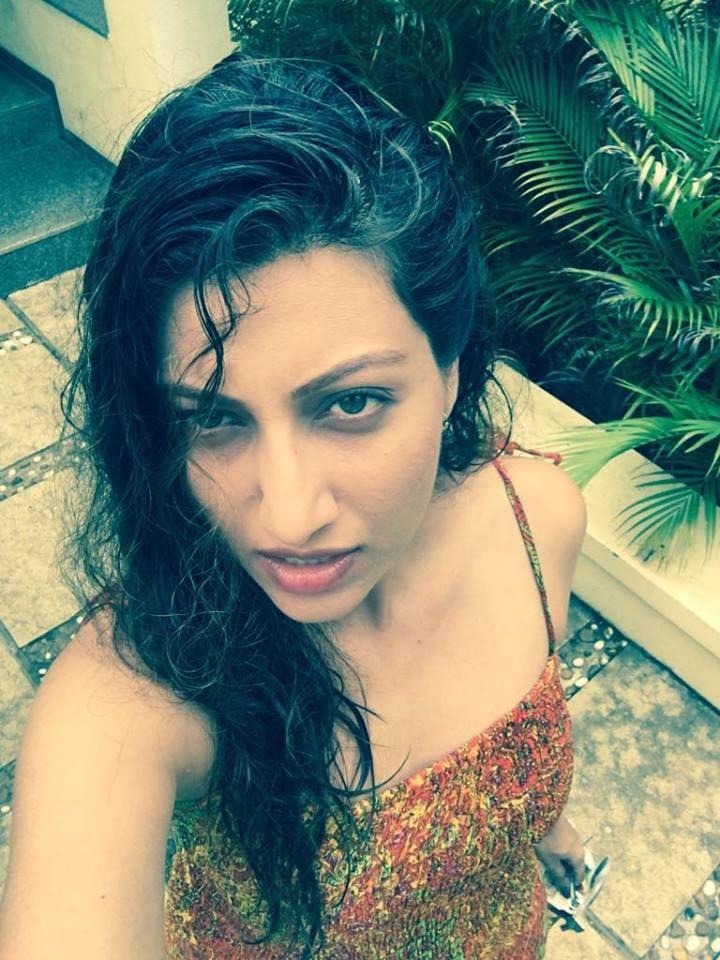 Side Actress Hamsa Nandini Never Seen Private Photos