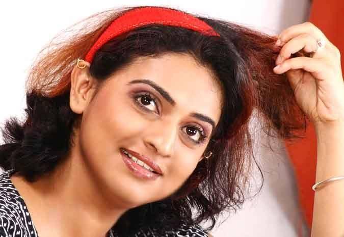 Side Actress Pavithra Lokesh Rare & Personal Photos