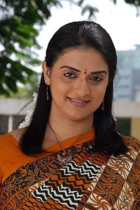 Side Actress Pavithra Lokesh Rare & Personal Photos