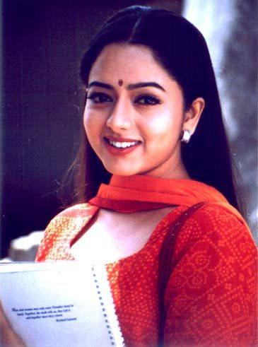 B'day Special: Remembering Versatile Actress Soundarya Rare Unseen Photos