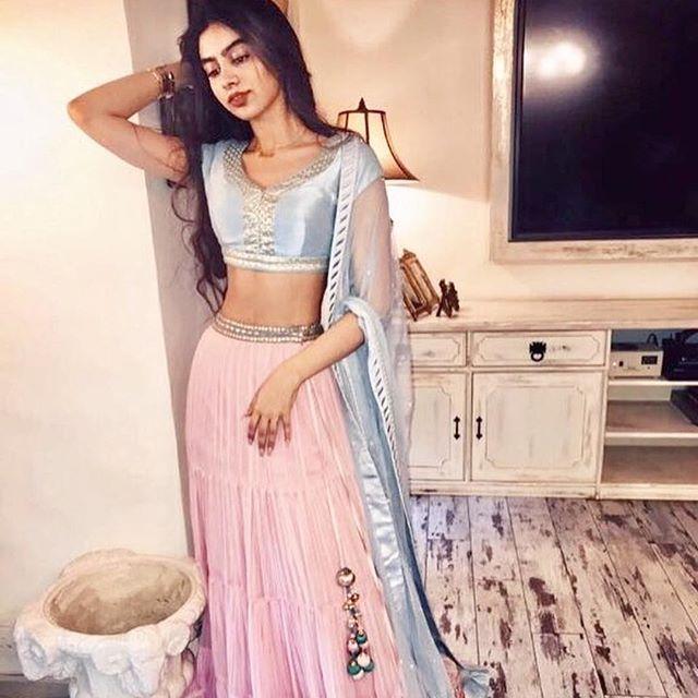 Sridevi's Daughter Jhanvi Kapoor Rare & Unseen Photos