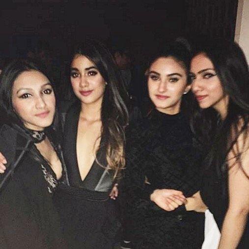 Sridevi's Daughter Jhanvi Kapoor Rare & Unseen Photos