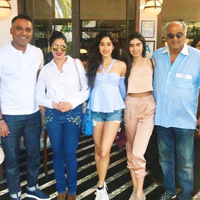 Sridevi's Daughter Jhanvi Kapoor Rare & Unseen Photos