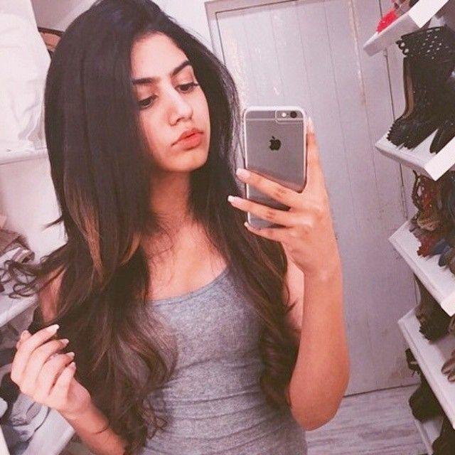 Sridevi's Daughter Jhanvi Kapoor Rare & Unseen Photos