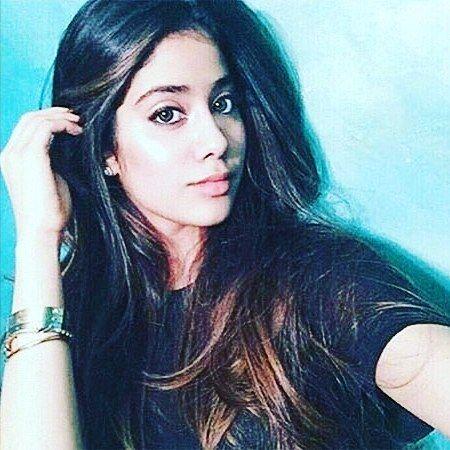 Sridevi's Daughter Jhanvi Kapoor Rare & Unseen Photos