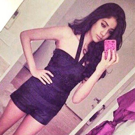 Sridevi's Daughter Jhanvi Kapoor Rare & Unseen Photos