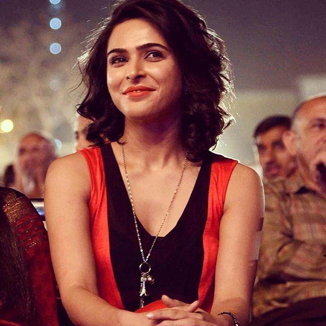 TV Actress Madhurima Tuli Personal Real Life Hot Photos