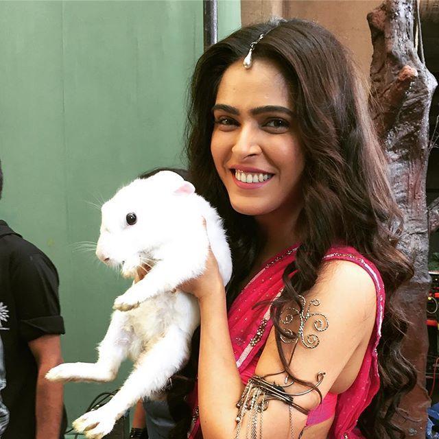 TV Actress Madhurima Tuli Personal Real Life Hot Photos