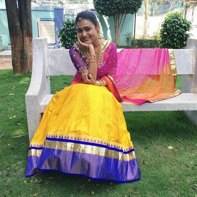 Traditional Look of Shalini Pandey Latest Photoshoot in Half Saree