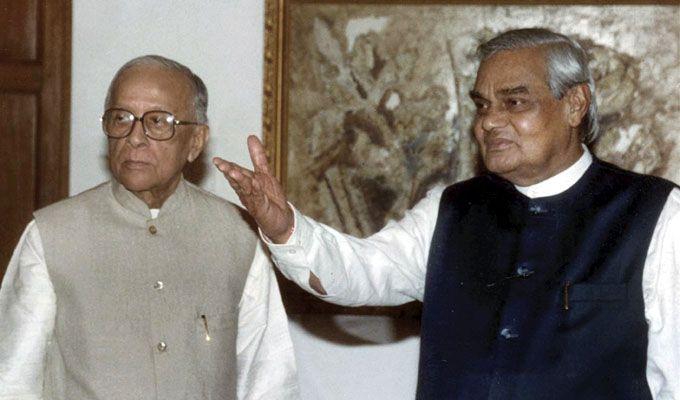 Unseen Photos: Atal Bihari Vajpayee with Indian Political Leaders