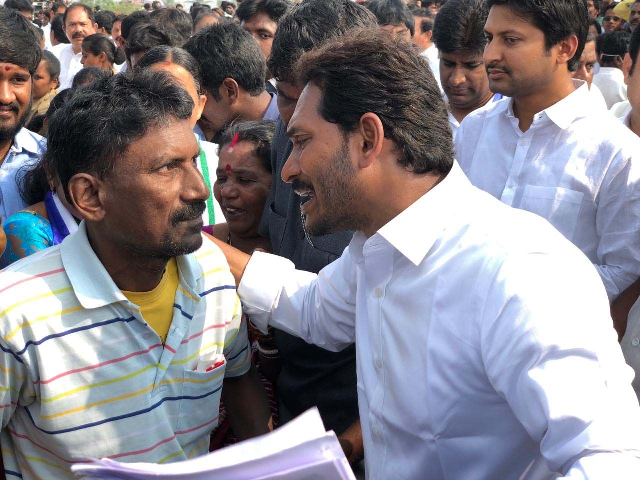 YS Jagan Mohan Reddy Speech at Ichchapuram Photos