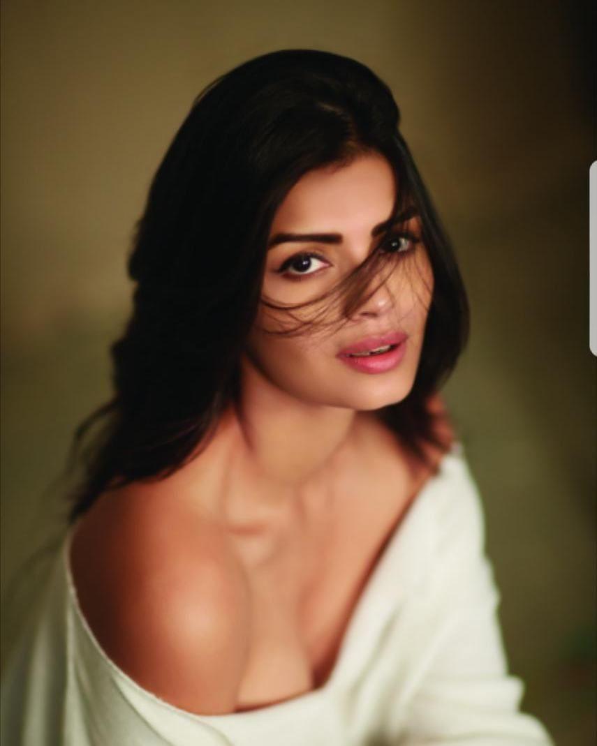 Actor Sonali Raut Never Seen Hot Photos Collection!