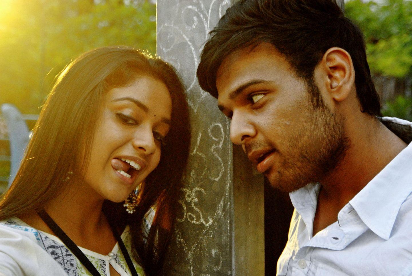 Aina Istam nuvvu Movie Stills