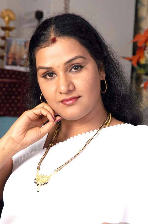 Apoorva Aunty Rare Unseen Photo Gallery