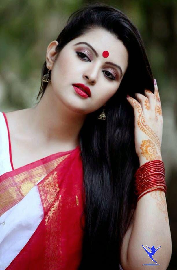 Bangladesh Actress Pori Moni Rare & Unseen Photos