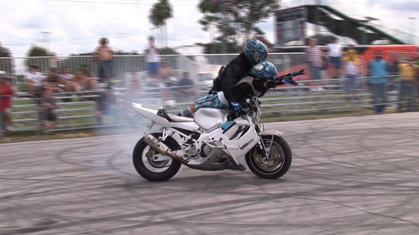 Bike Stunting Photos